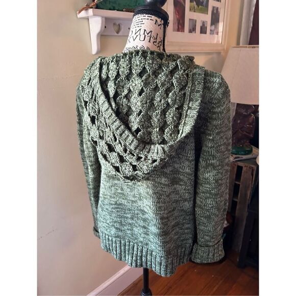 Cabela’s Hooded Sweater - Picture 6 of 16